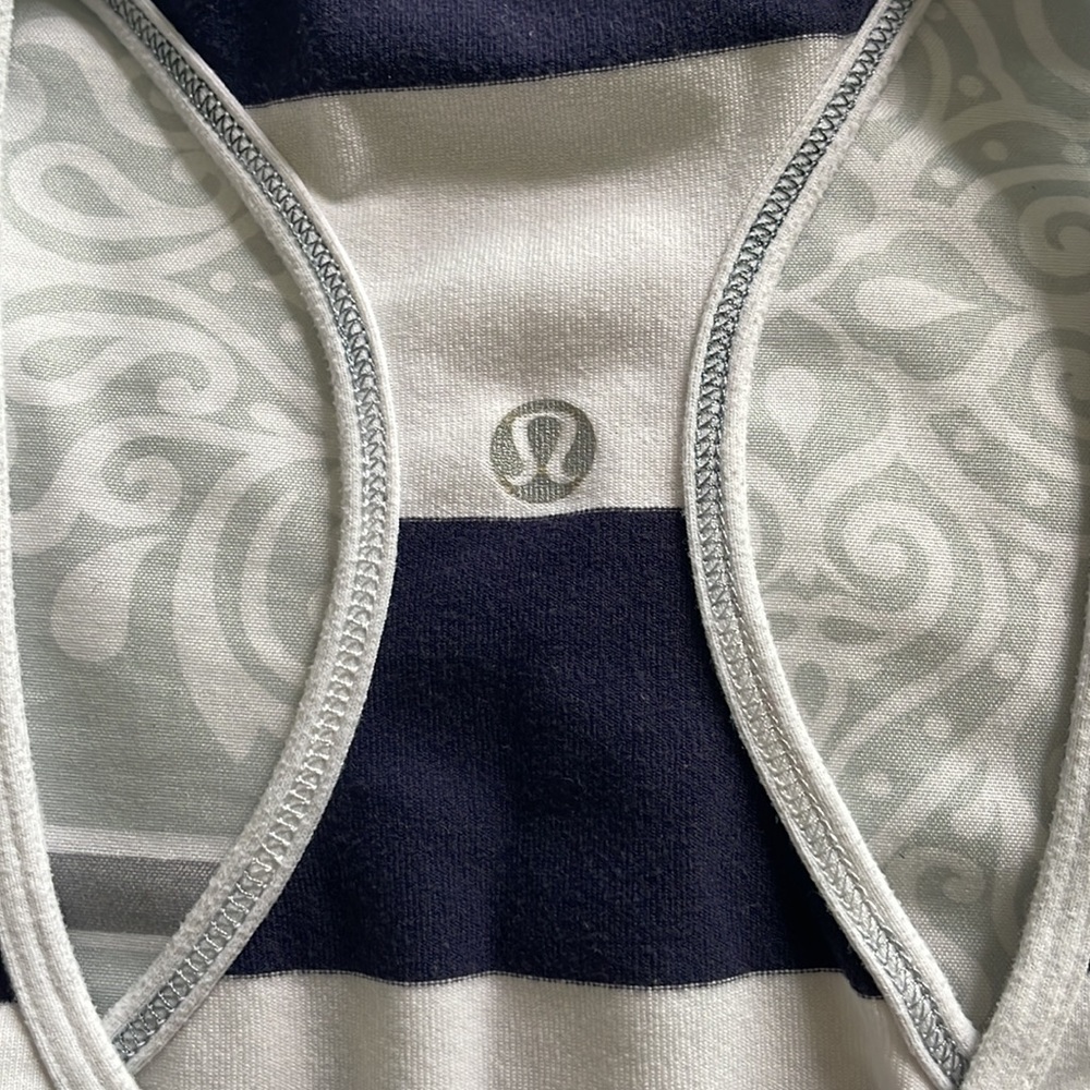 ⛴ Lululemon Racerback Reversible Tank ⛴ - Picture 3 of 7